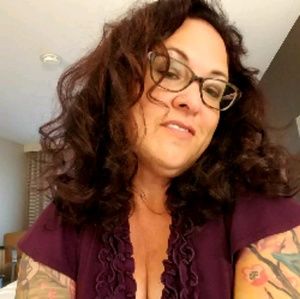 Meet your Posher, Carla